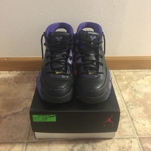 Nike Men’s Kobe 1 Protro Basketball Shoes